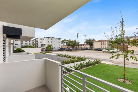 Apartamento en alquiler en North Miami, Florida, 2 dormitorios, 81.38 m2 № 1951418 - foto 15