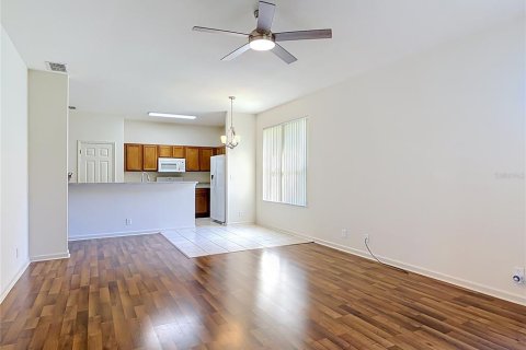 Villa ou maison à vendre à DeLand, Floride: 4 chambres, 197.88 m2 № 2418888 - photo 13