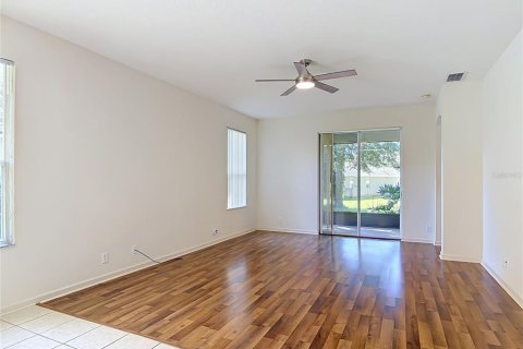 Villa ou maison à vendre à DeLand, Floride: 4 chambres, 197.88 m2 № 2418888 - photo 14