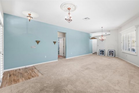 House in Lutz, Florida 3 bedrooms, 216.56 sq.m. № 2225431 - photo 20
