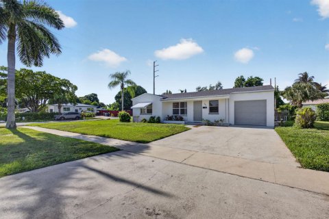 Casa en Lake Park, Florida 4 dormitorios, 122.26 m2 № 2338406