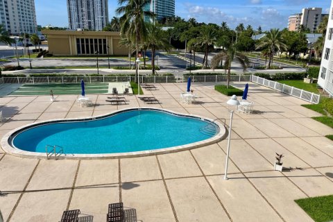 Copropriété à vendre à Pompano Beach, Floride: 1 chambre, 72 m2 № 2084091 - photo 23