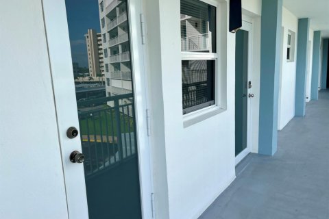 Copropriété à vendre à Pompano Beach, Floride: 1 chambre, 72 m2 № 2084091 - photo 30