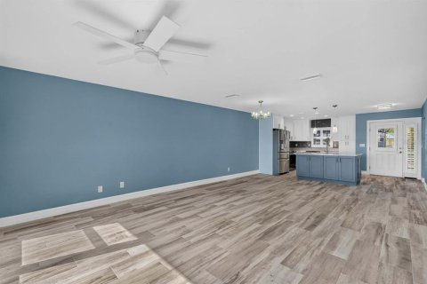 Duplex in Port Orange, Florida 2 bedrooms, 106 sq.m. № 2216567 - photo 10