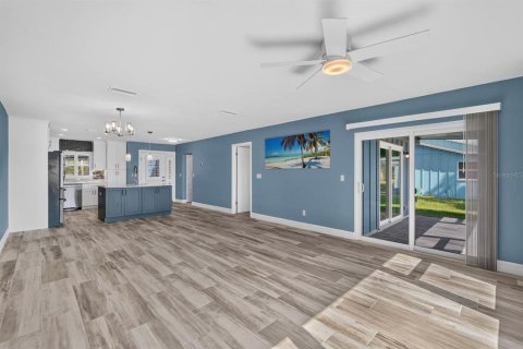 Duplex in Port Orange, Florida 2 bedrooms, 106 sq.m. № 2216567 - photo 9