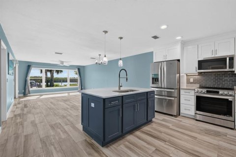 Duplex in Port Orange, Florida 2 bedrooms, 106 sq.m. № 2216567 - photo 12