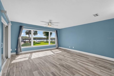 Duplex in Port Orange, Florida 2 bedrooms, 106 sq.m. № 2216567 - photo 8