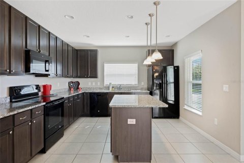 Townhouse in Davenport, Florida 3 bedrooms, 183.95 sq.m. № 1516062 - photo 8