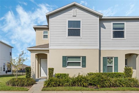 Townhouse in Davenport, Florida 3 bedrooms, 183.95 sq.m. № 1516062 - photo 1