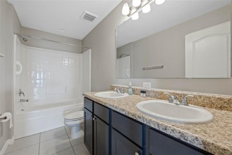 Townhouse in Davenport, Florida 3 bedrooms, 183.95 sq.m. № 1516062 - photo 29