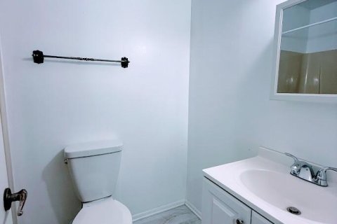 Снять в аренду кондоминиум в Виро-Бич, Флорида 3 комнаты, 92.9м2, № 2085506 - фото 10
