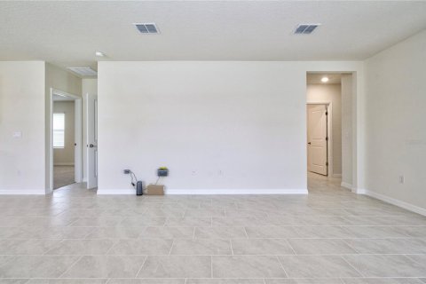 Villa ou maison à louer à Poinciana, Floride: 4 chambres, 154.68 m2 № 1912971 - photo 15