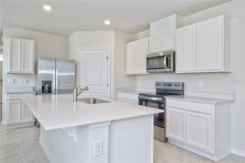 Villa ou maison à louer à Poinciana, Floride: 4 chambres, 154.68 m2 № 1912971 - photo 8