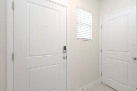 Villa ou maison à louer à Poinciana, Floride: 4 chambres, 154.68 m2 № 1912971 - photo 5