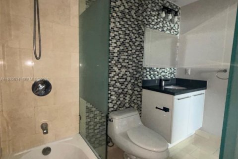 Снять в аренду кондоминиум в Майами, Флорида 1 спальня, 67.08м2, № 1990557 - фото 13
