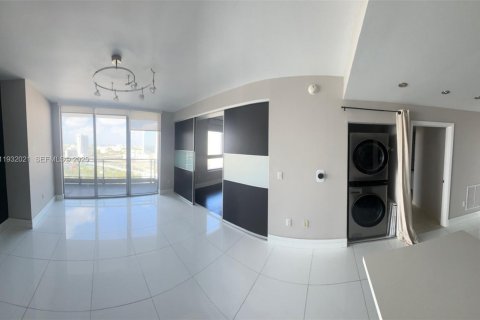 Снять в аренду кондоминиум в Майами, Флорида 1 спальня, 67.08м2, № 1990557 - фото 16