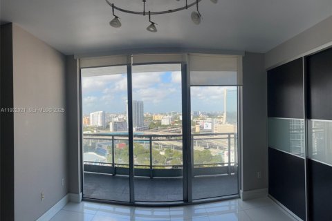 Снять в аренду кондоминиум в Майами, Флорида 1 спальня, 67.08м2, № 1990557 - фото 11