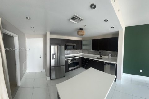 Снять в аренду кондоминиум в Майами, Флорида 1 спальня, 67.08м2, № 1990557 - фото 15