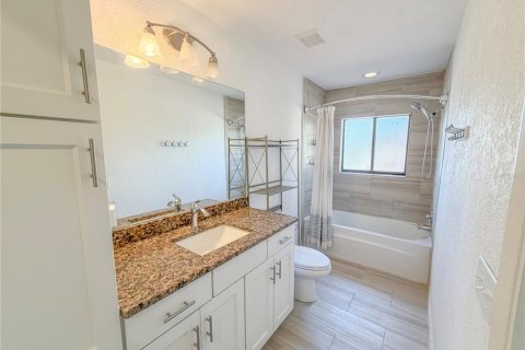 Touwnhouse à vendre à Clearwater, Floride: 2 chambres, 125.33 m2 № 2222854 - photo 10