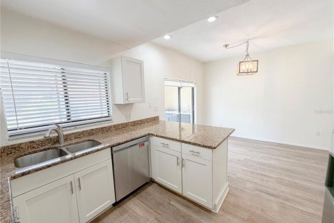 Touwnhouse à vendre à Clearwater, Floride: 2 chambres, 125.33 m2 № 2222854 - photo 6