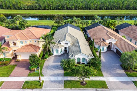 Villa ou maison à vendre à Jupiter, Floride: 3 chambres, 245.54 m2 № 2407495 - photo 2