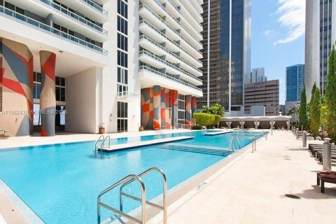 Condo in Miami, Florida  № 2045266 - photo 16
