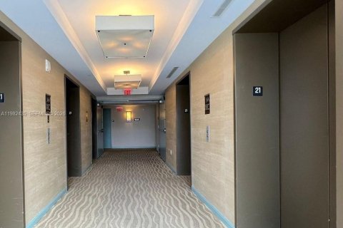 Condo in Miami, Florida  № 2045266 - photo 26