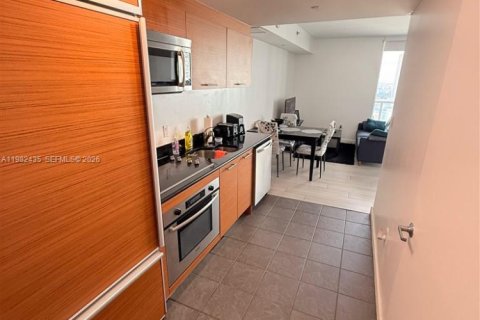 Condo in Miami, Florida  № 2045266 - photo 9