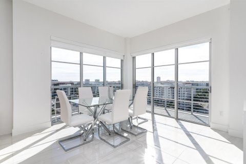 Condominio en alquiler en Boca Raton, Florida, 2 dormitorios, 170.75 m2 № 2146852 - foto 3