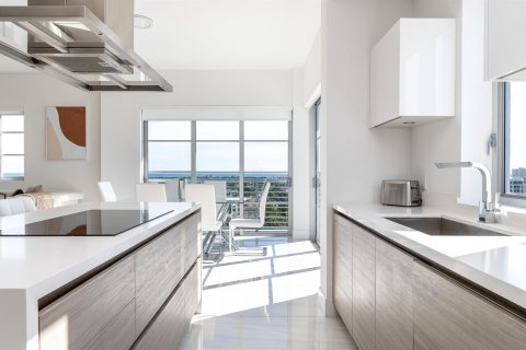 Condominio en alquiler en Boca Raton, Florida, 2 dormitorios, 170.75 m2 № 2146852 - foto 8