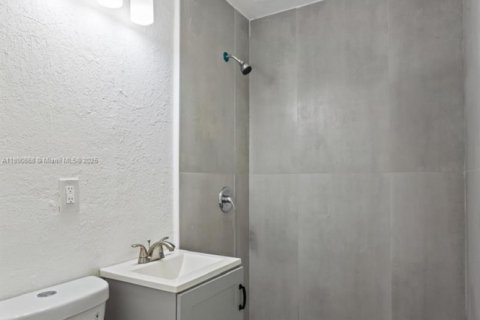 Villa ou maison à louer à Opa-locka, Floride: 4 chambres, 134.52 m2 № 1946324 - photo 9