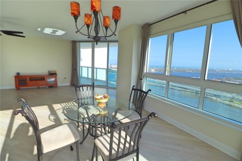 Copropriété à vendre à Holly Hill, Floride: 3 chambres, 193.14 m2 № 537602 - photo 20