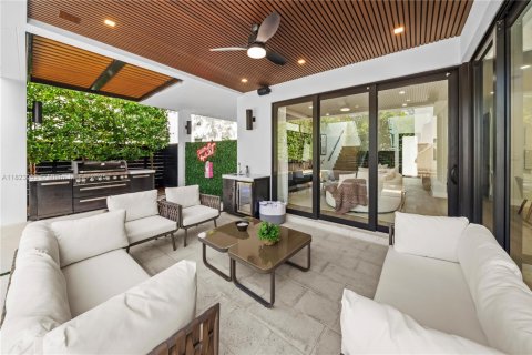 Casa en venta en Miami, Florida, 6 dormitorios № 1787218 - foto 16