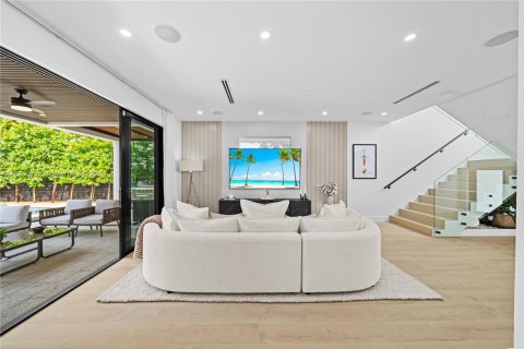 Casa en venta en Miami, Florida, 6 dormitorios № 1787218 - foto 6
