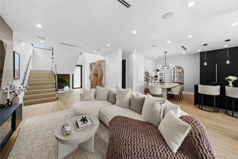 Casa en venta en Miami, Florida, 6 dormitorios № 1787218 - foto 7