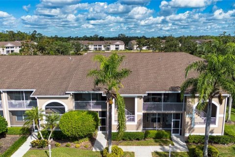 Copropriété à vendre à Sarasota, Floride: 2 chambres, 156.45 m2 № 2142040 - photo 2