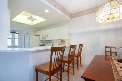 Copropriété à vendre à Sarasota, Floride: 2 chambres, 156.45 m2 № 2142040 - photo 18