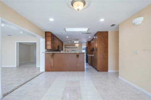 House in Clearwater, Florida 4 bedrooms, 348.85 sq.m. № 1665651 - photo 23
