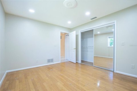 House in Clearwater, Florida 4 bedrooms, 348.85 sq.m. № 1665651 - photo 28