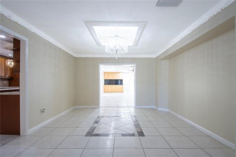House in Clearwater, Florida 4 bedrooms, 348.85 sq.m. № 1665651 - photo 9