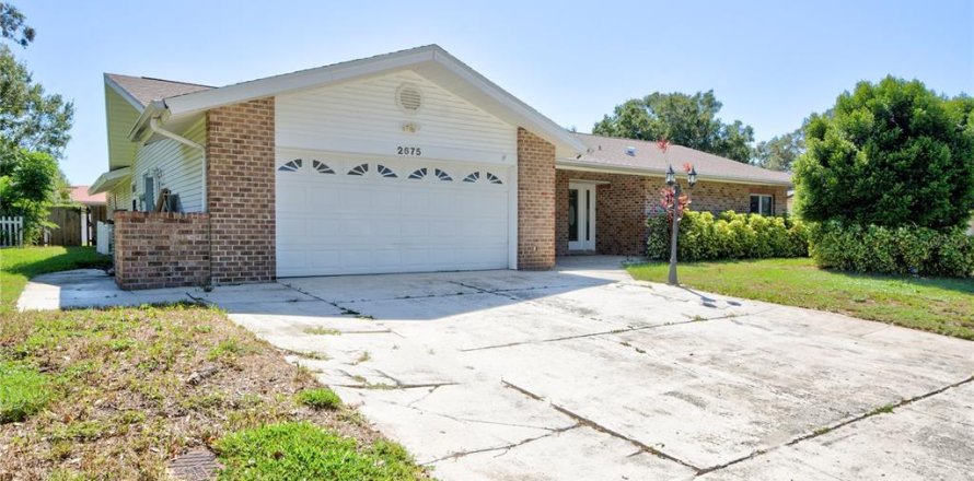 House in Clearwater, Florida 4 bedrooms, 348.85 sq.m. № 1665651