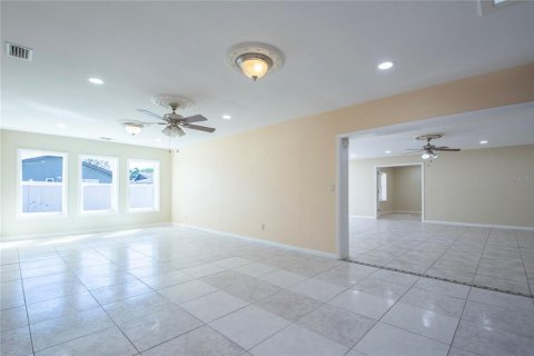 House in Clearwater, Florida 4 bedrooms, 348.85 sq.m. № 1665651 - photo 27