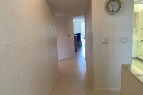 Copropriété à vendre à Fort Lauderdale, Floride: 2 chambres, 112.88 m2 № 2081012 - photo 4