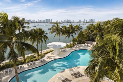 Condo in Miami Beach, Florida, 1 bedroom  № 1863889 - photo 12