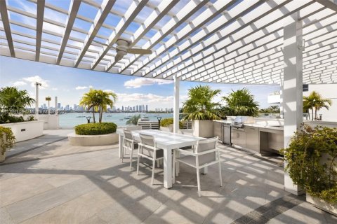 Condo in Miami Beach, Florida, 1 bedroom  № 1863889 - photo 10