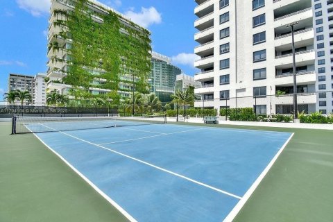 Condo in Miami Beach, Florida, 1 bedroom  № 1863889 - photo 19