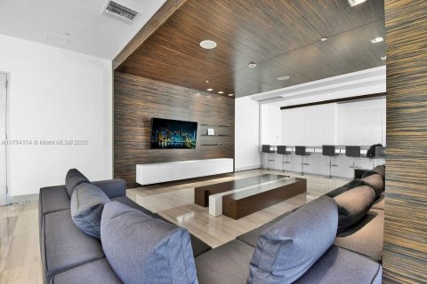 Condo in Miami Beach, Florida, 1 bedroom  № 1863889 - photo 14