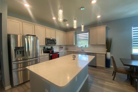 Casa en alquiler en Zephyrhills, Florida, 4 dormitorios, 169.83 m2 № 1857812 - foto 9