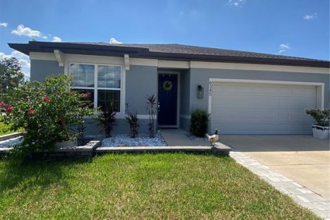 Casa en alquiler en Zephyrhills, Florida, 4 dormitorios, 169.83 m2 № 1857812 - foto 1