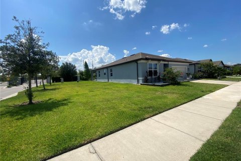 Casa en alquiler en Zephyrhills, Florida, 4 dormitorios, 169.83 m2 № 1857812 - foto 2